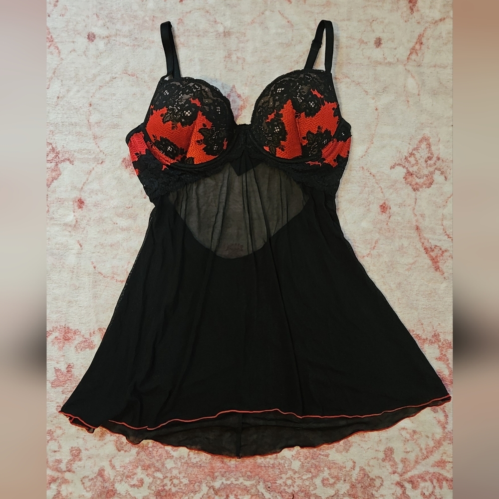 Elegant Black and Red Lace Babydoll